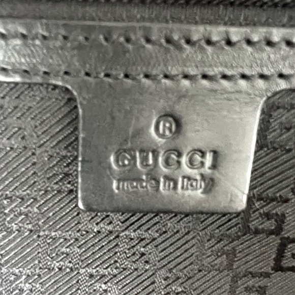Like New! Large Gucci Leather & Vinyl/Canvas Suitcase, Purchased in Rome in 00’s - Picture 7 of 14